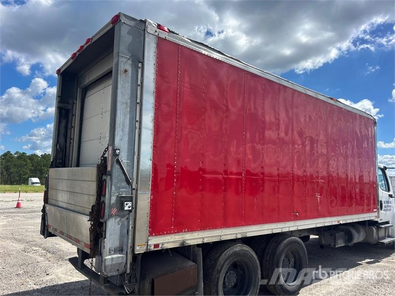 Freightliner M2 106 Грузовики-Рефрижераторы