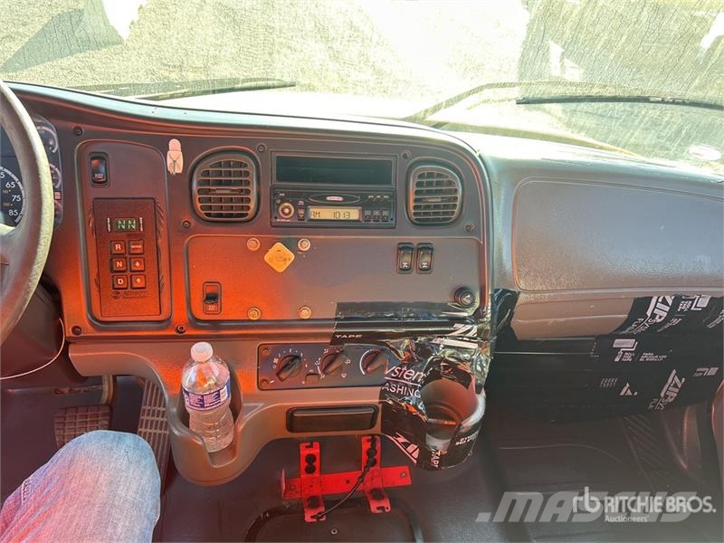 Freightliner M2 106 Madelautod