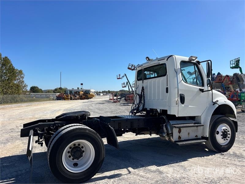 Freightliner M2 106 Tracteur routier