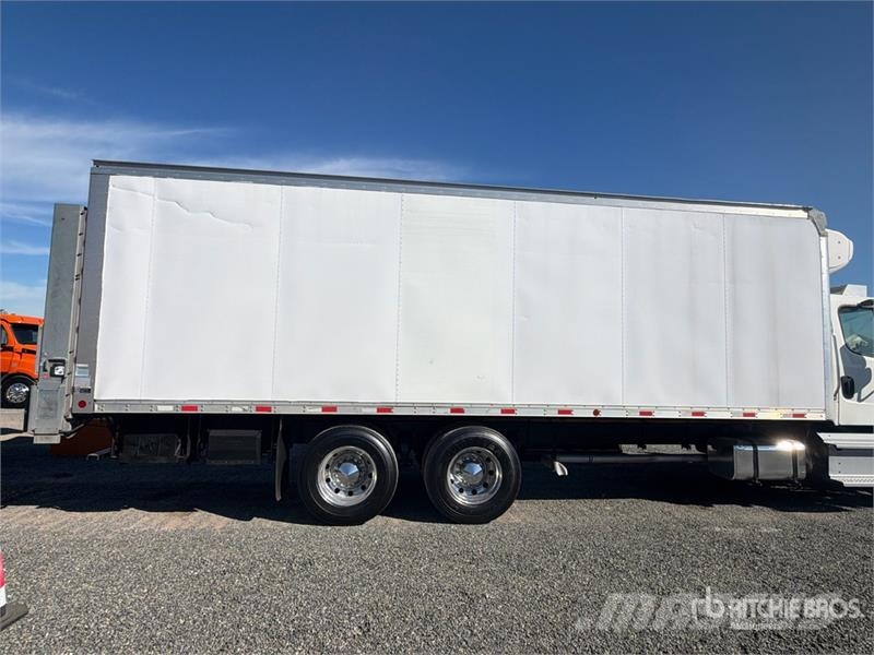 Freightliner M2 106 Isotermos y frigoríficos