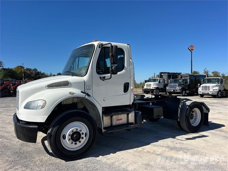 Freightliner M2 106 Tracteur routier