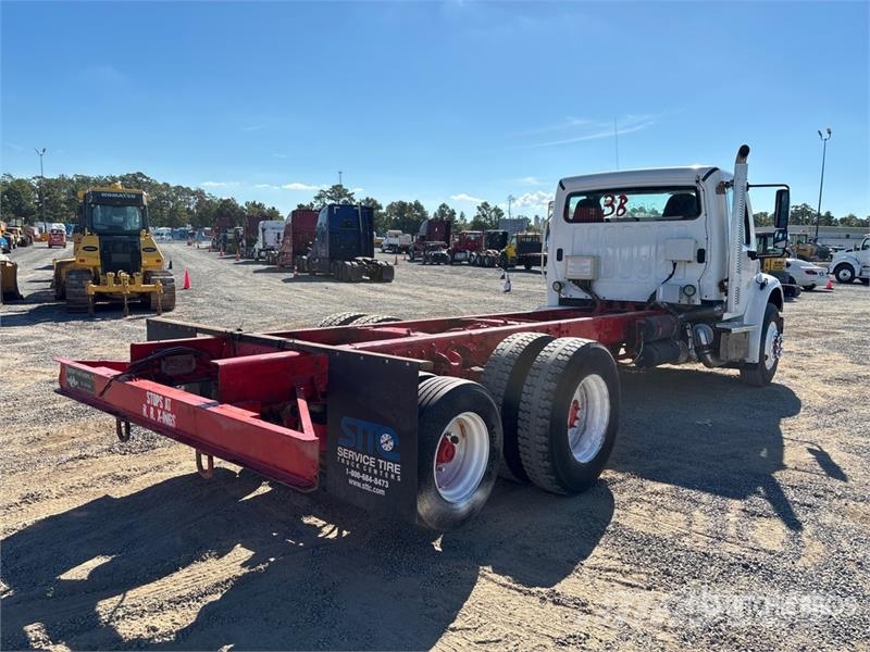 Freightliner M2 106 Kabine i unutrašnjost