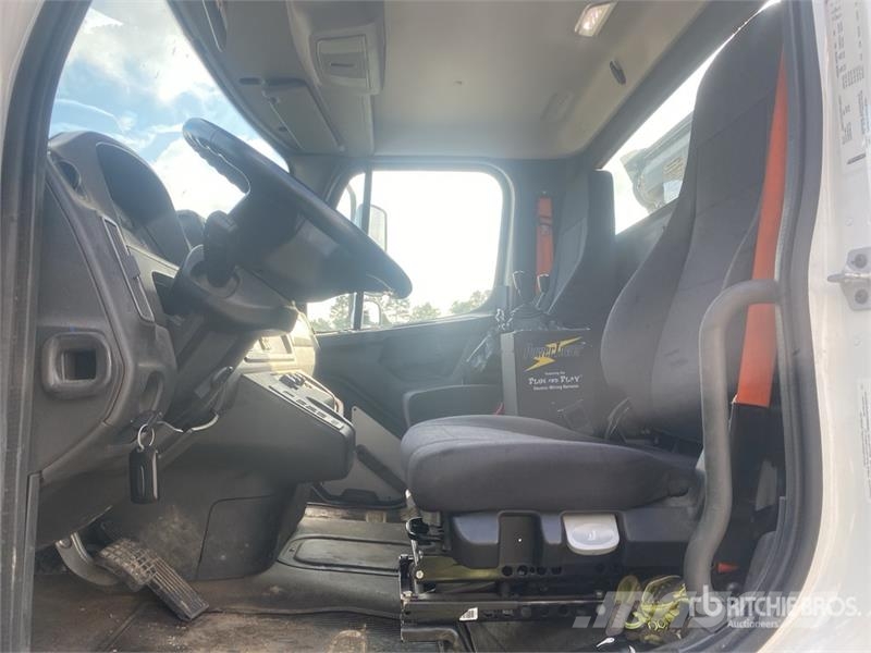 Freightliner M2 106 Portaalsysteem vrachtwagens