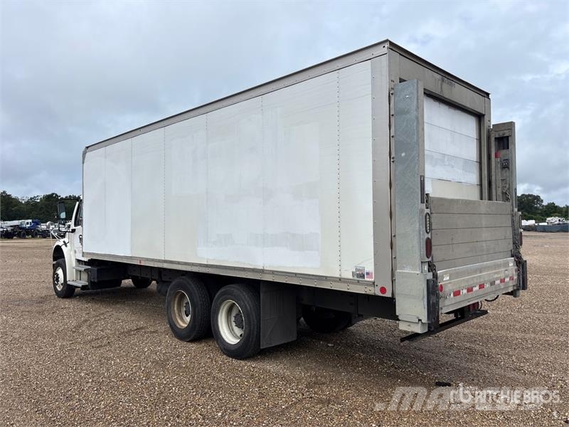 Freightliner M2 106 Грузовики-Рефрижераторы