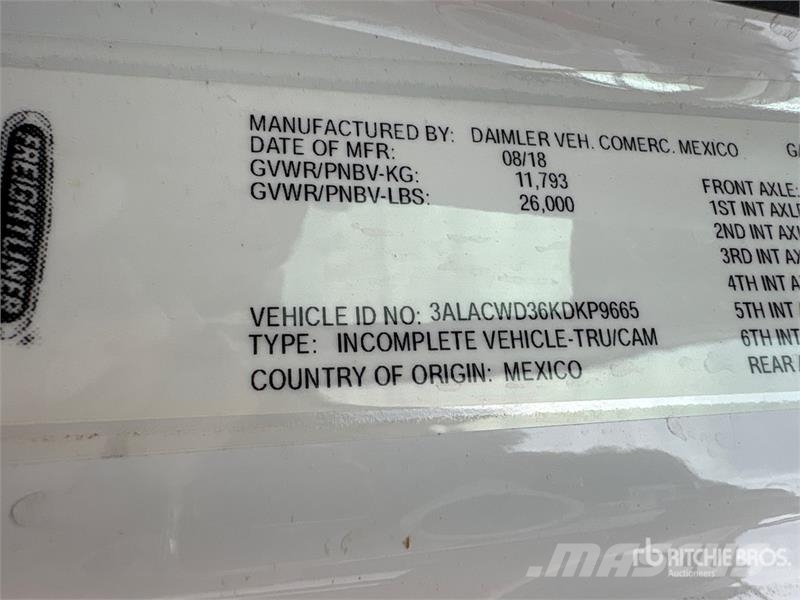 Freightliner M2 106 Cabinas