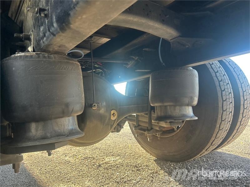 Freightliner M2 106 Furgons