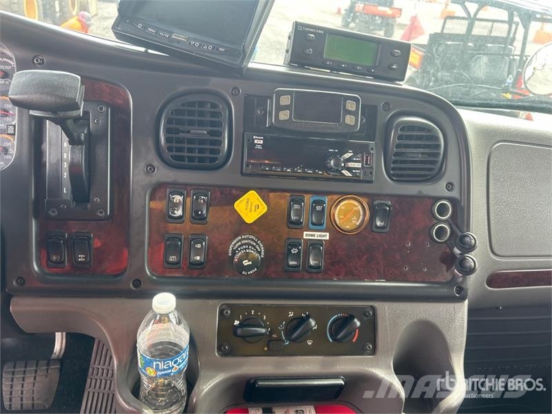 Freightliner M2 106 Ūdens mašīnas