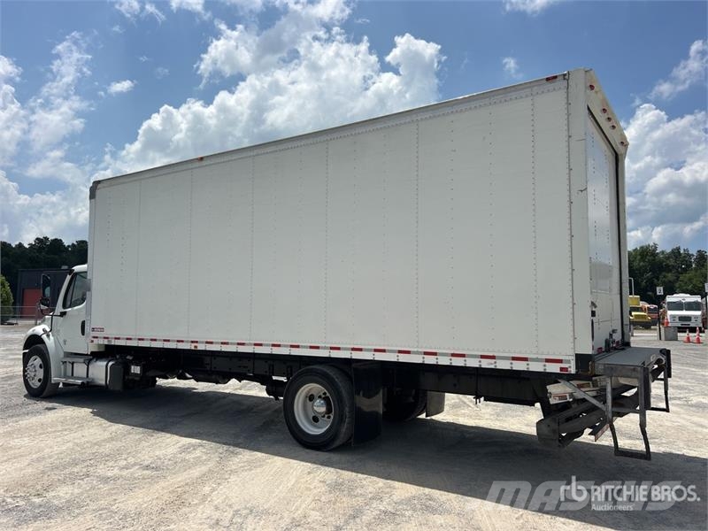 Freightliner M2 106 Furgons