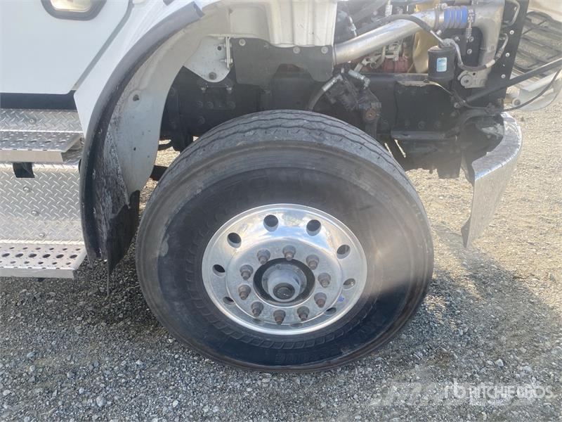 Freightliner M2 106 Portaalsysteem vrachtwagens