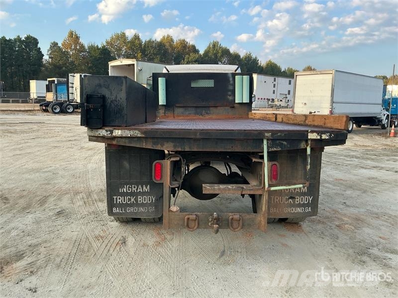 Freightliner M2 106 Flatbed / Dropside trucks