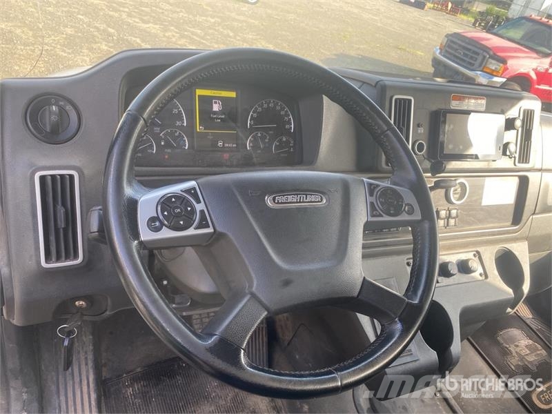 Freightliner M2 106 Portaalsysteem vrachtwagens