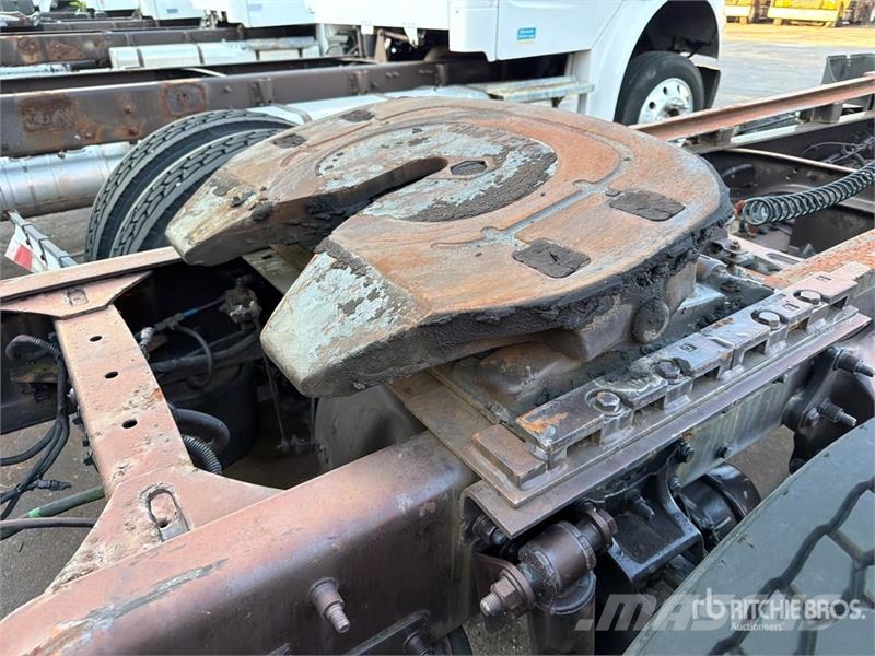 Freightliner M2 106 Camiones portacoches
