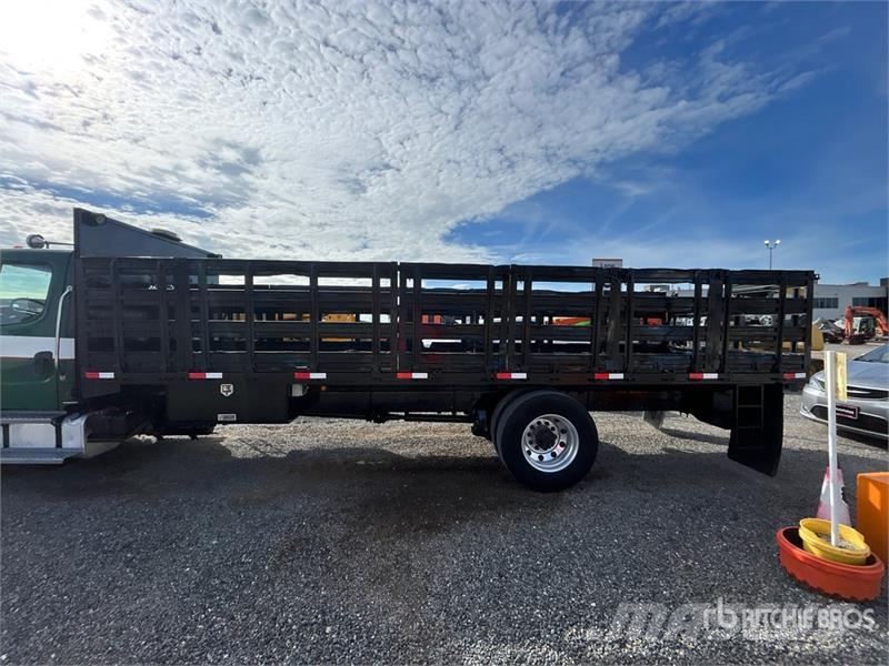 Freightliner M2 106 Platte bakwagens