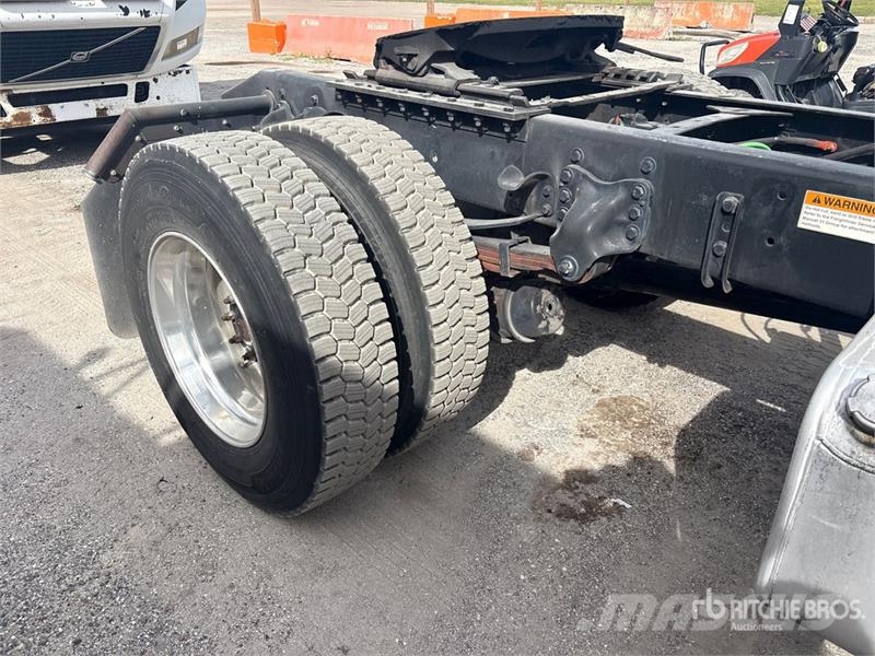 Freightliner M2 106 وحدات الجر