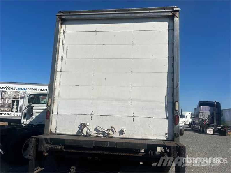 Freightliner M2 106 Skriňová nadstavba