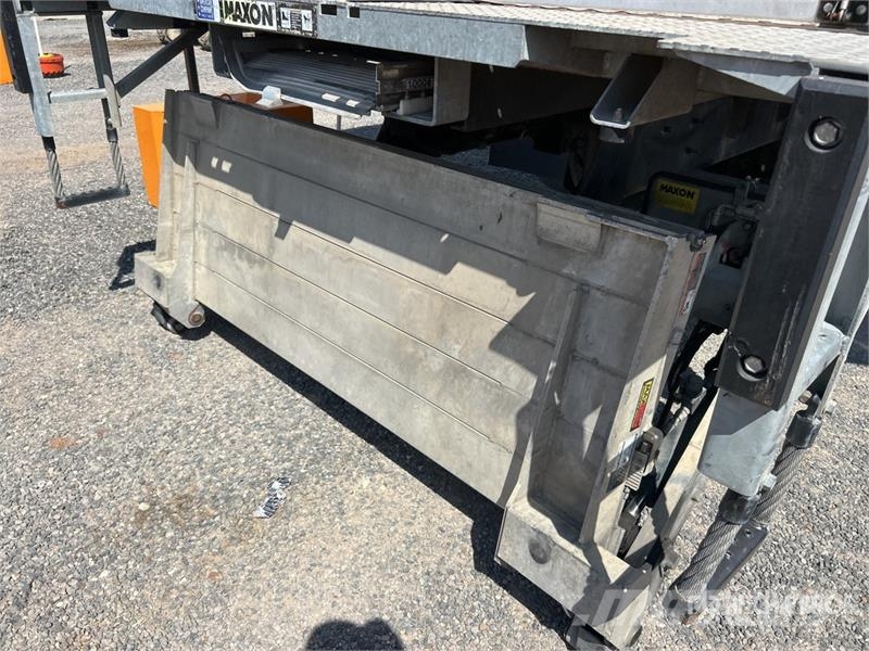 Freightliner M2 106 Sanduk kamioni