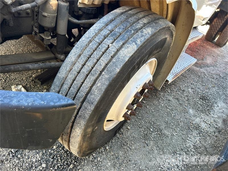 Freightliner M2 106 Camiones plataforma