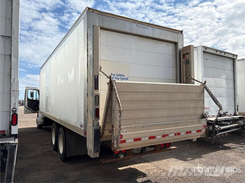 Freightliner M2 106 Kravas automašīnas - refrižeratori