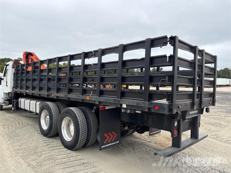 Freightliner M2 106 Autogru