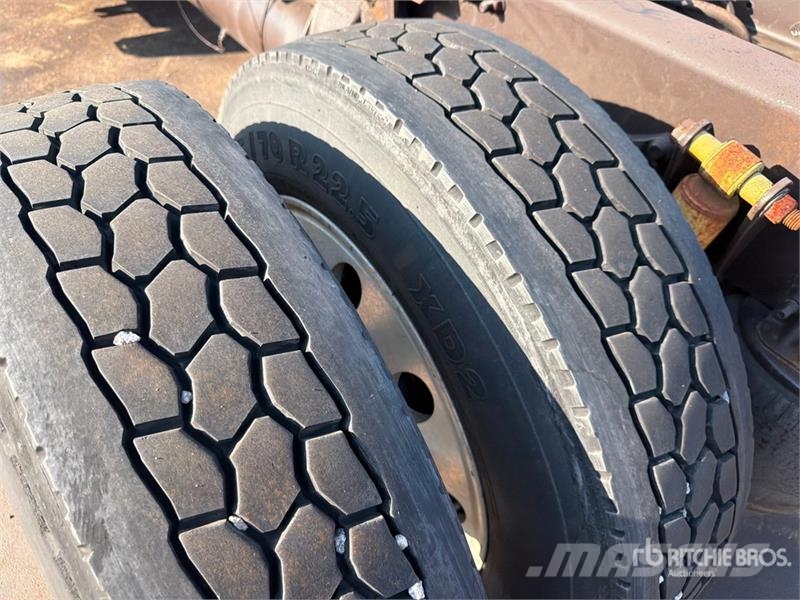 Freightliner M2 106 Camiones portacoches