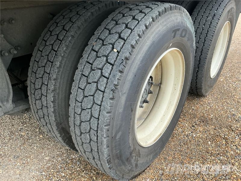 Freightliner M2 106 Грузовики-Рефрижераторы