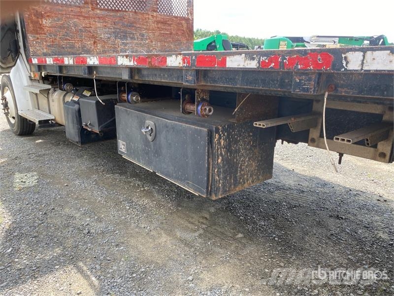 Freightliner M2 106 Caminhões de mesa/dropside