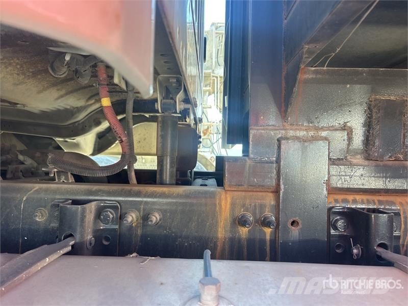 Freightliner M2 106 Бордови