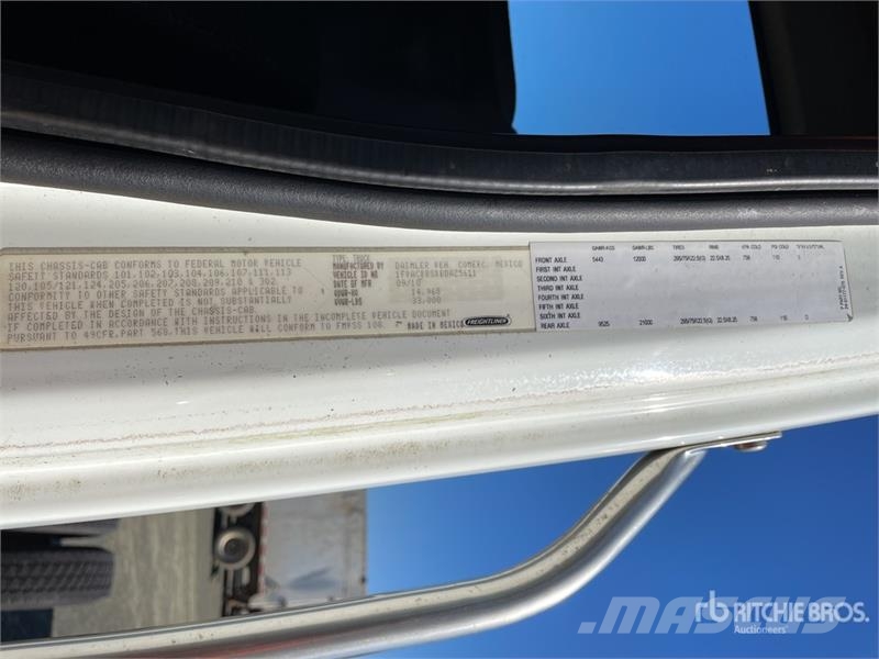 Freightliner M2 106 Cabins and interior