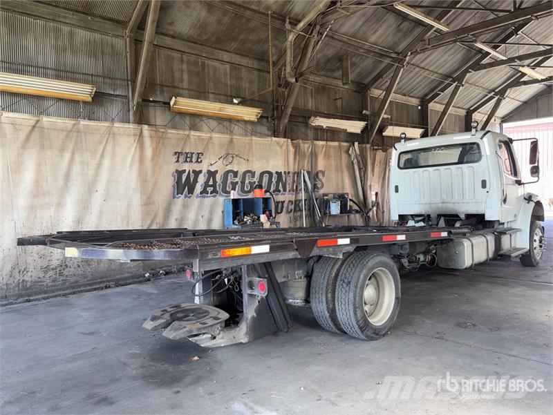 Freightliner M2 106 Evakuatori