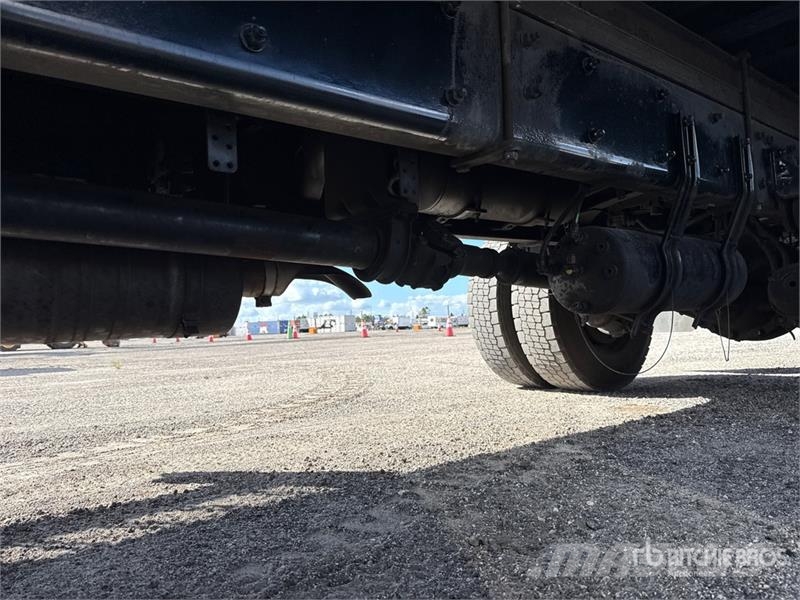 Freightliner M2 106 Camiões caixa temperatura controlada