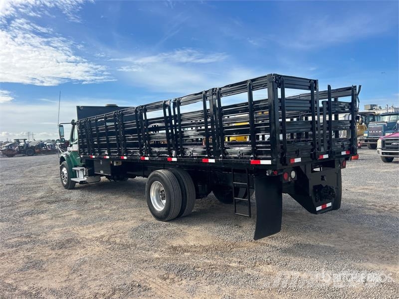 Freightliner M2 106 Platte bakwagens