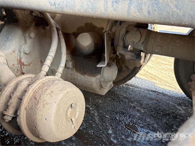 Freightliner M2 106 傾卸式卡車