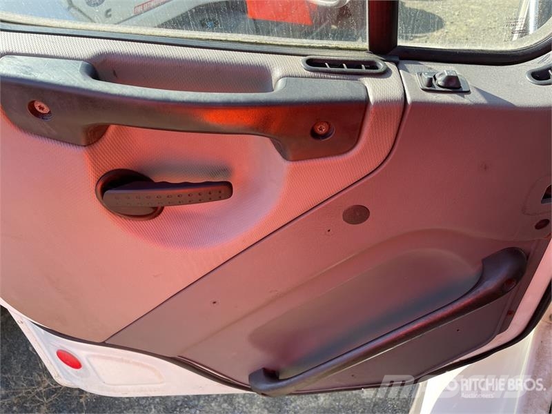 Freightliner M2 106 Cabins and interior
