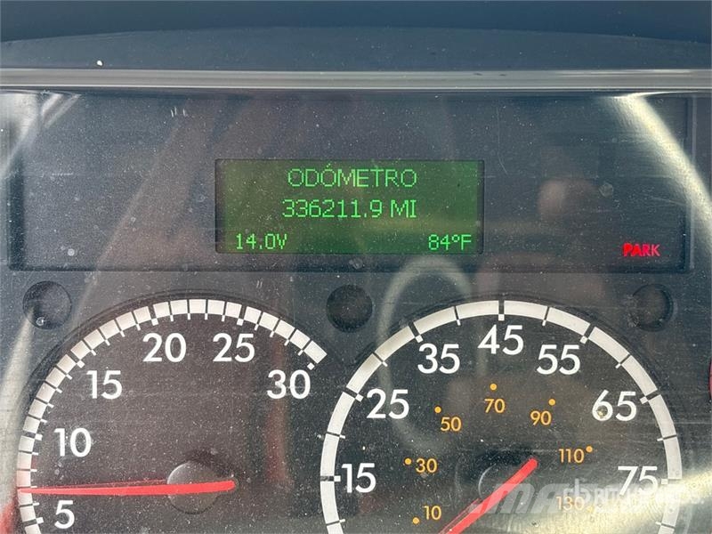 Freightliner M2 106 Caminhões com temperatura controlada
