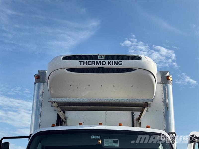 Freightliner M2 106 Isotermos y frigoríficos