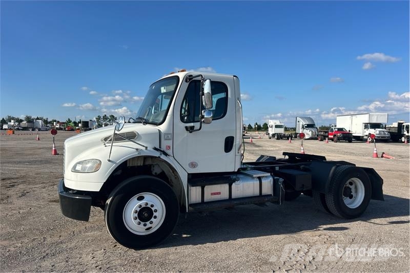 Freightliner M2 106 وحدات الجر