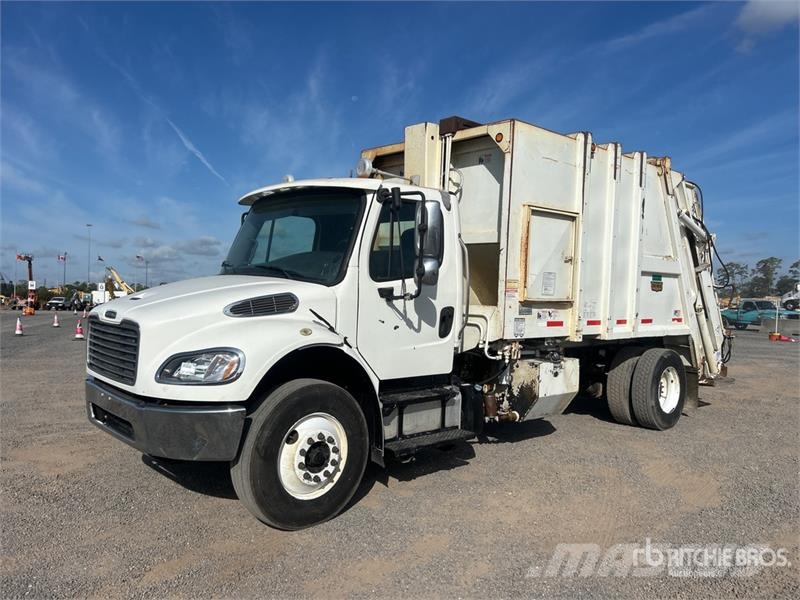 Freightliner M2 106 Müllwagen