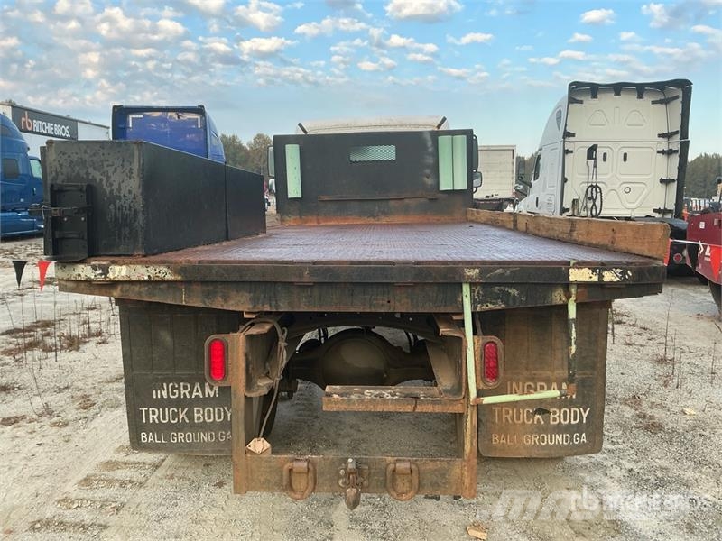 Freightliner M2 106 Flatbed / Dropside trucks