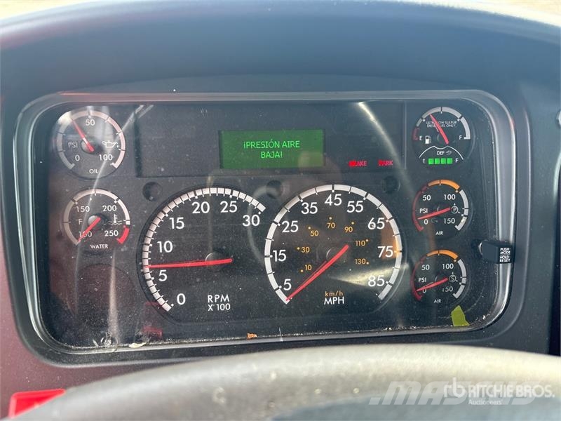 Freightliner M2 106 Caminhões com temperatura controlada