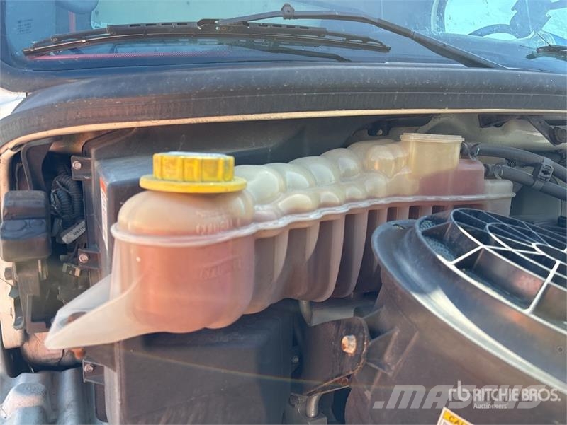 Freightliner M2 106 Furgons