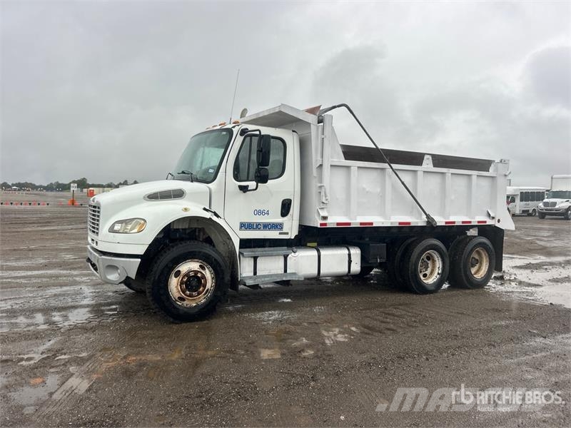 Freightliner M2 106 Camiones bañeras basculantes o volquetes