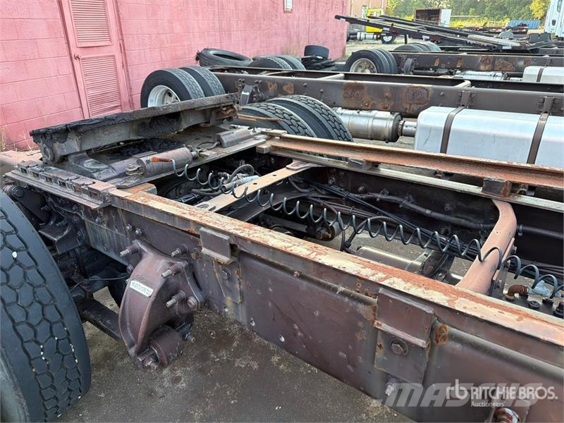Freightliner M2 106 Camiones portacoches