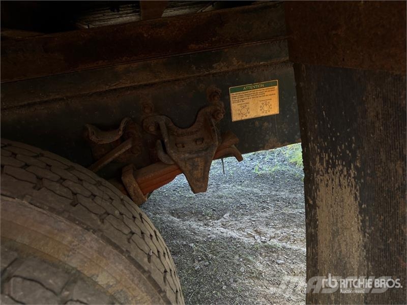 Freightliner M2 106 Camiones con caja de remolque