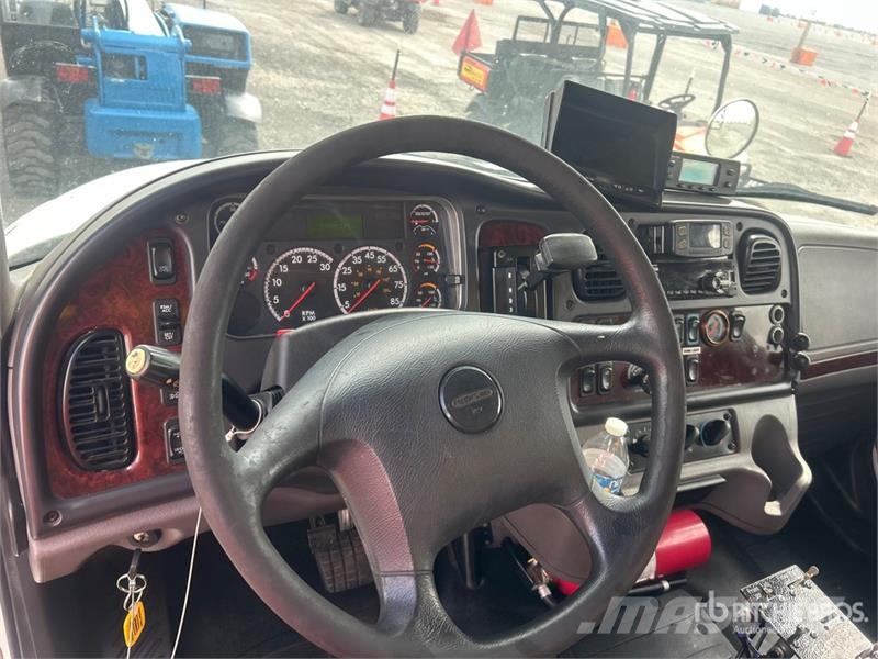 Freightliner M2 106 Ūdens mašīnas