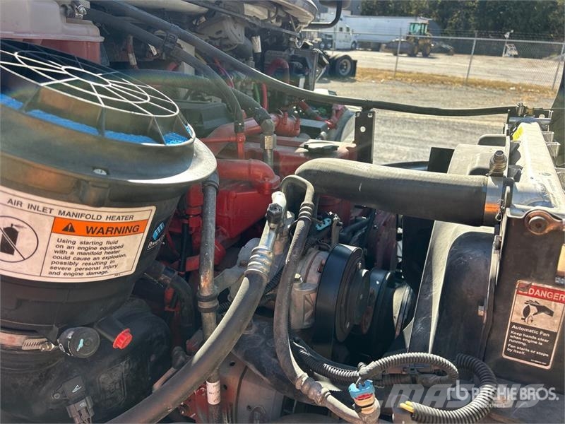 Freightliner M2 106 Tracteur routier