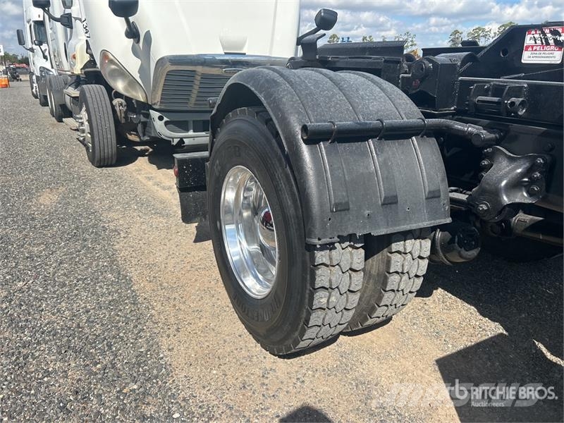 Freightliner M2 106 Krokbil