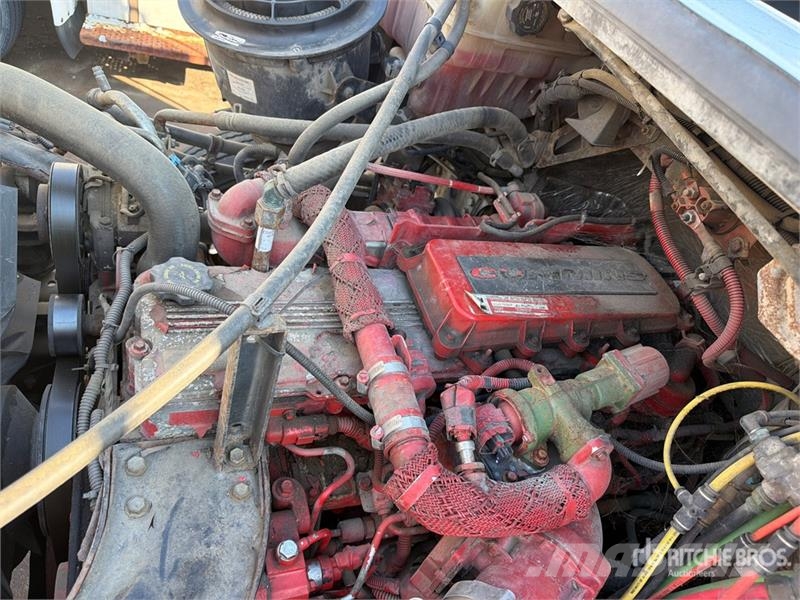 Freightliner M2 106 Camiones portacoches