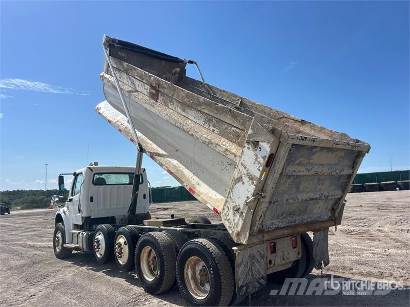 Freightliner M2 106 Kipper