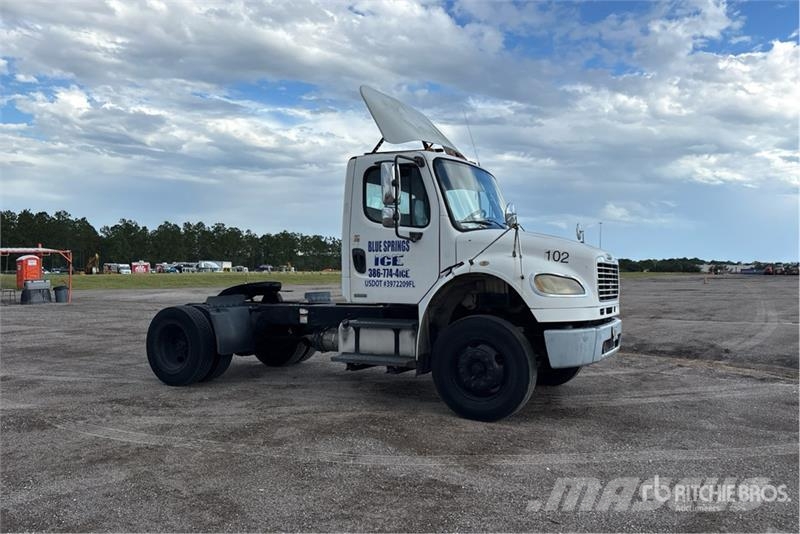 Freightliner M2 106 Tegljači