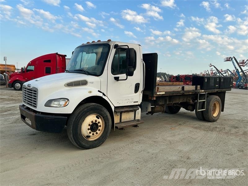 Freightliner M2 106 Flatbed / Dropside trucks
